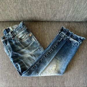 Levi's Cropped Jeans (Size 28, fits like 26/27)